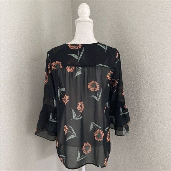 Cabi Black La Di Da Floral Bell Sleeve Button Down Chiffon Blouse Small - Picture 4 of 10